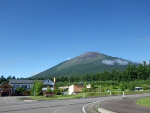 焼き走りの湯から見た岩手山